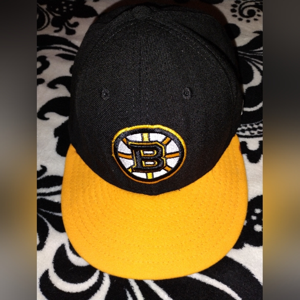 Boston Bruins hat